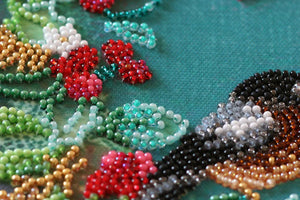Bead Embroidery Kit Mid-sized bead embroidery kit Would you like a berry?