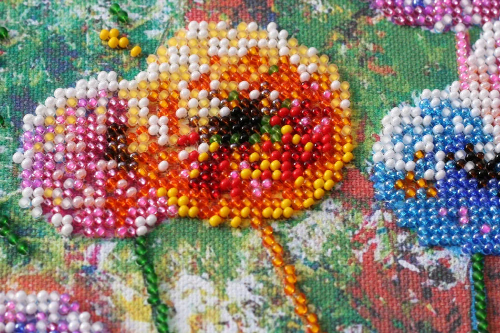 Bead Embroidery Kit Mid-sized bead embroidery kit Multi-colored balls