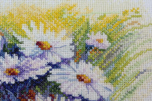 Cross Stitch Kit Cross-stitch kits Watercolour camomiles
