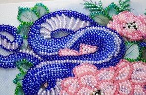 Bead Embroidery Kit Mid-sized bead embroidery kit Embrace of nature
