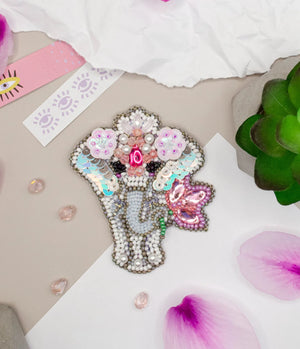Brooch Embroidery Kit Decoration Symbol of luck (Decoration)