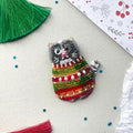 Brooch Embroidery Kit Decoration In a Sweater (Decoration)