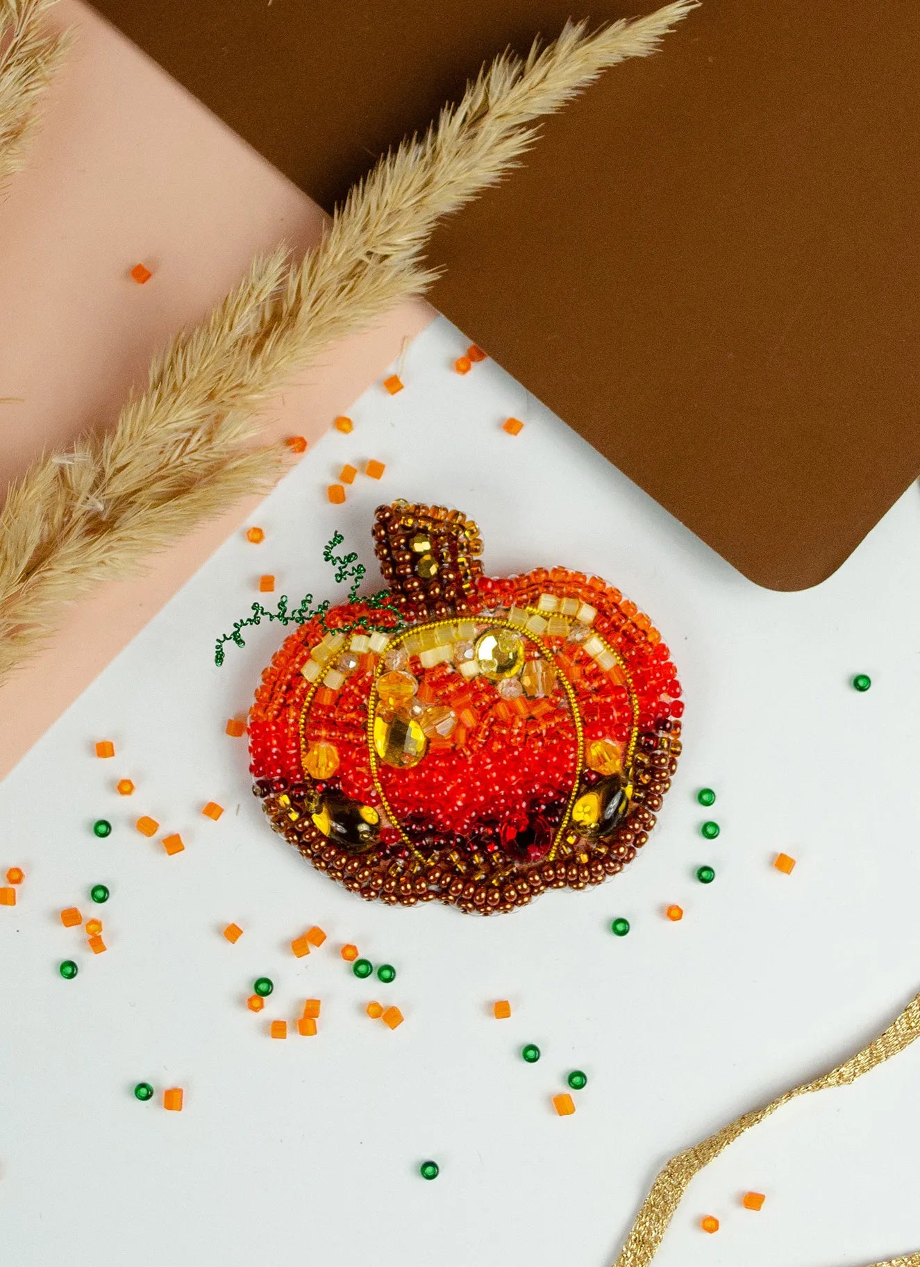 Brooch Embroidery Kit Decoration Golden pumpkin (Decoration)