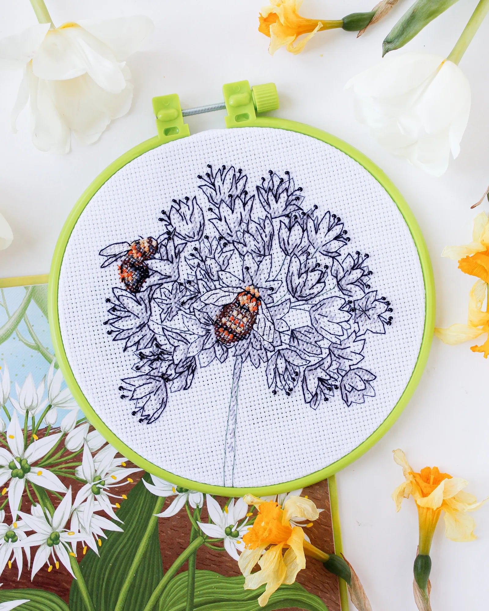 Cross Stitch Kit Cross-stitch kits Bees