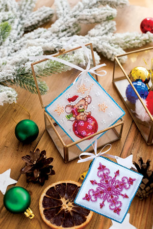 Christmas and New Year Decor Kit Decoration Little naughty mouse