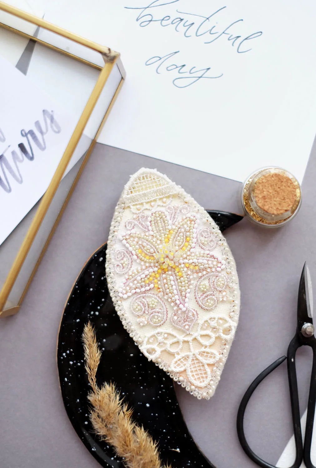 Brooch Embroidery Kit Decoration A little puzzle