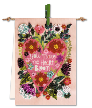 Pennant Bead Embroidery Kit Pennant-kit Bead Embroidery Happy heart