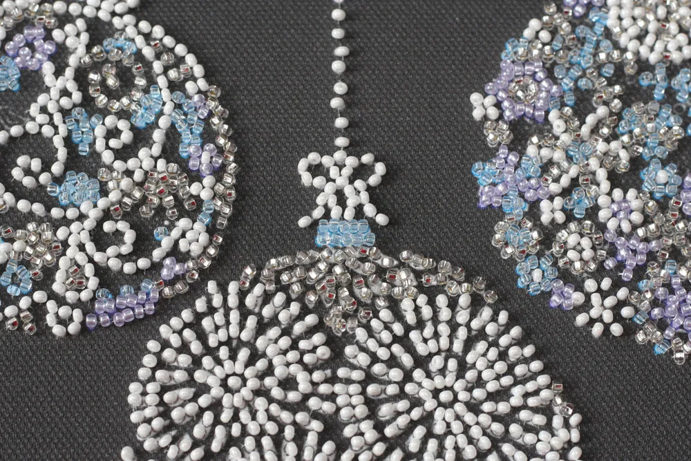 Bead Embroidery Kit Mid-sized bead embroidery kit Lace balls