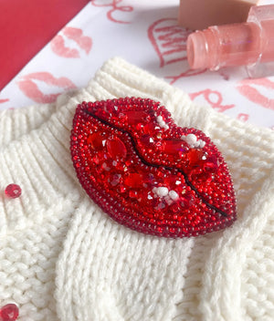Brooch Embroidery Kit Decoration Passionate Kisses (Decoration)