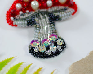 Brooch Embroidery Kit Decoration Forbidden Beauty (Decoration)