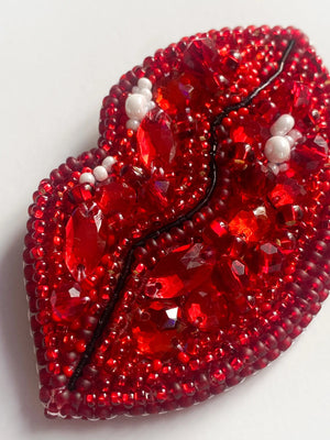 Brooch Embroidery Kit Decoration Passionate Kisses (Decoration)