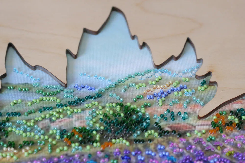 Bead Embroidery Kit Creativity kits/Bead embroidery kits with a wooden frame Fields of Provence