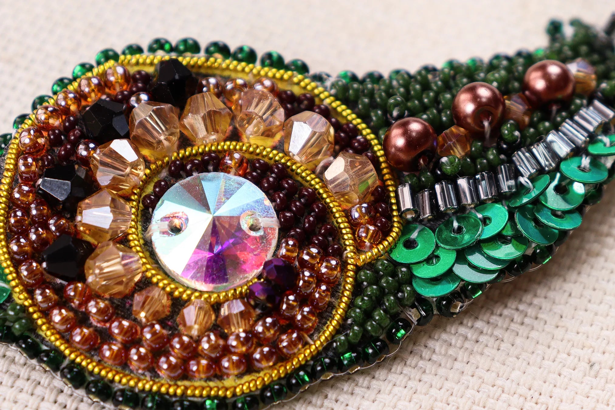 Brooch Embroidery Kit Decoration Emerald snail (Decoration)