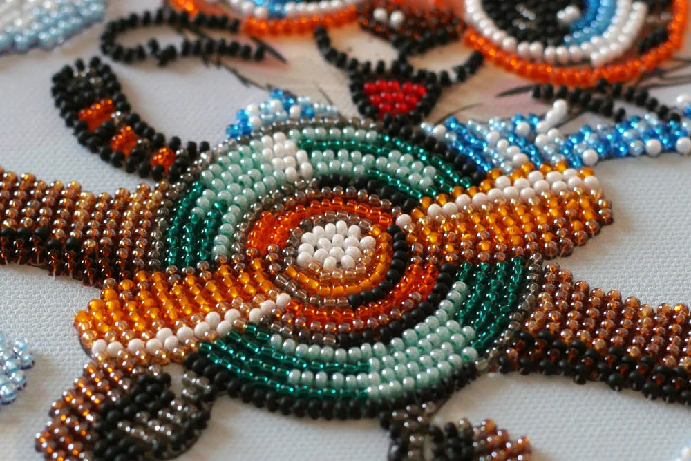 Bead Embroidery Kit Mid-sized bead embroidery kit With the wind!