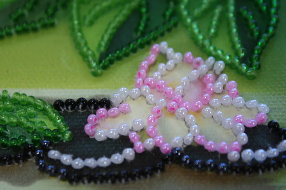 Magnets Bead Embroidery Kit Madonna Lily