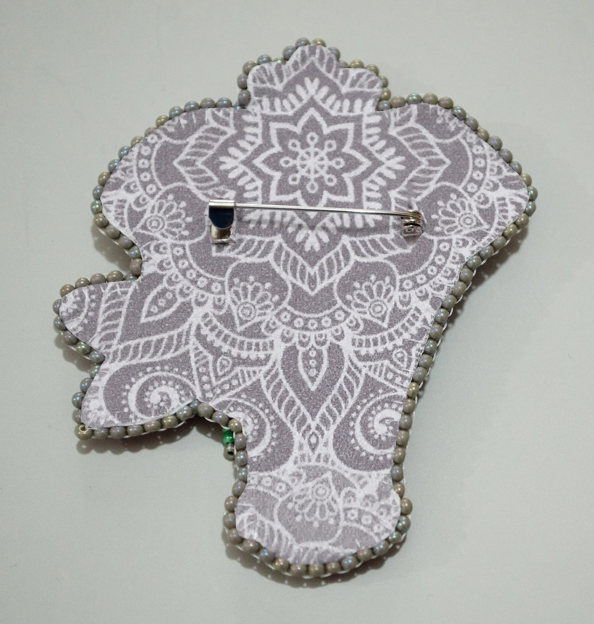 Brooch Embroidery Kit Decoration Symbol of luck (Decoration)
