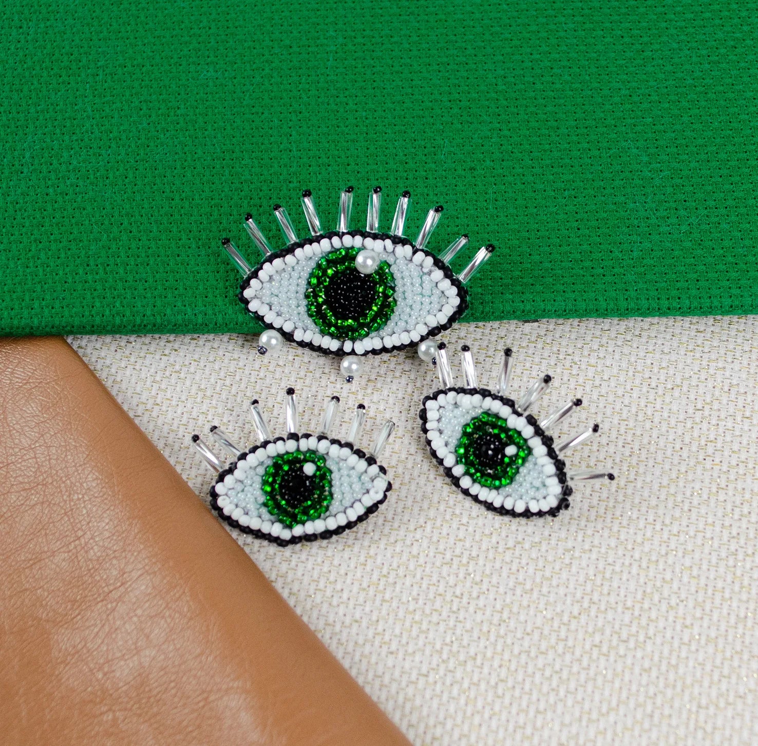 Brooch Embroidery Kit Decoration Emerald gaze (Decoration)