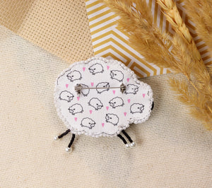 Brooch Embroidery Kit Decoration Curly sheep (Decoration)