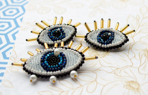 Brooch Embroidery Kit Decoration Mirror of the Soul (Decoration)